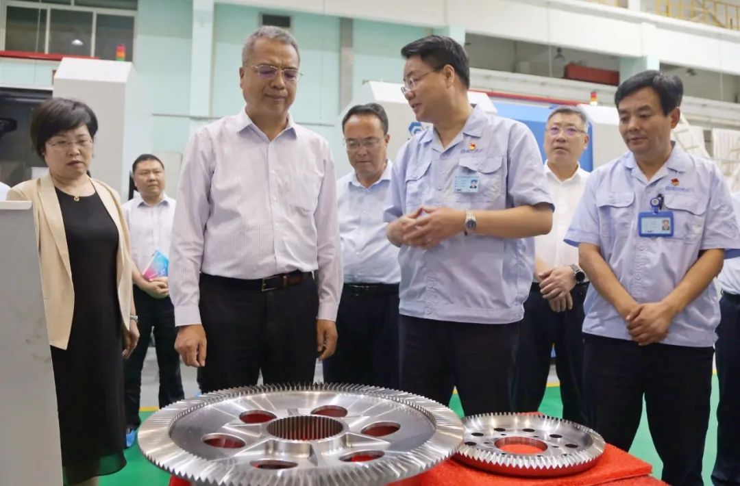 寶雞市委副書記、市長(zhǎng)楊廣亭蒞臨秦川集團(tuán)調(diào)研