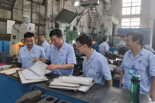 嚴(yán)鑒鉑董事長(zhǎng)深入一線調(diào)研指導(dǎo)工作