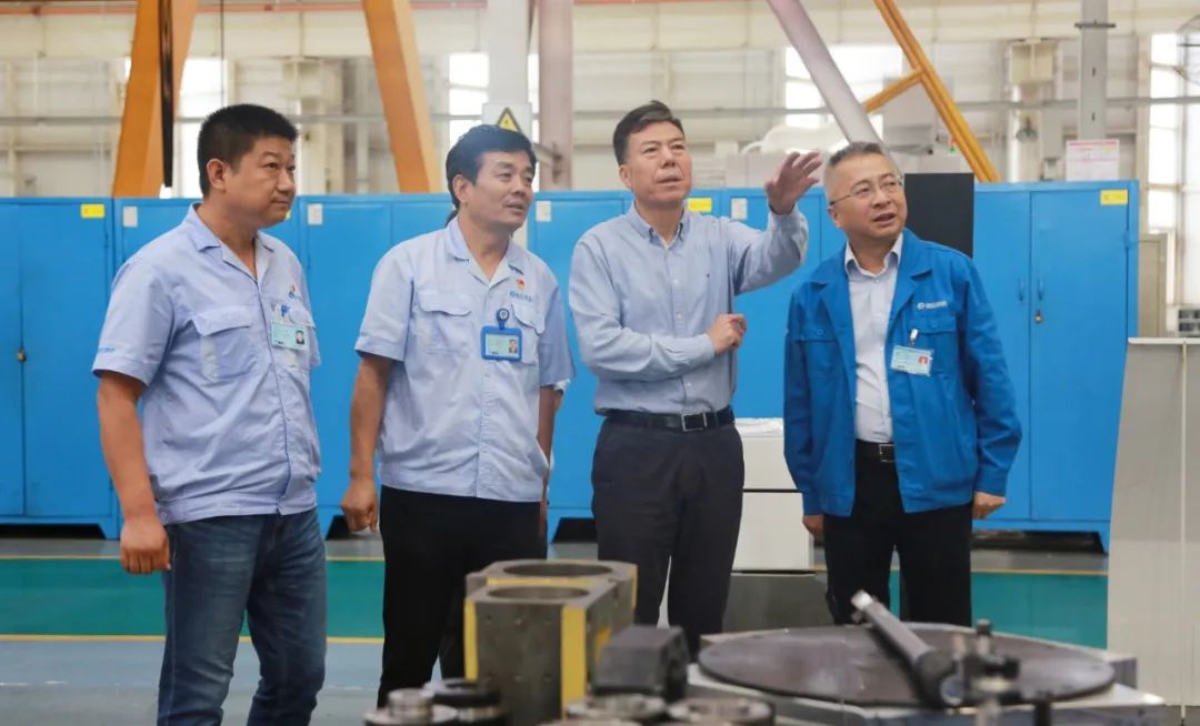嚴鑒鉑董事長深入秦川機床本部一線調(diào)研指導工作