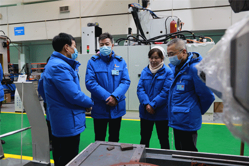 嚴(yán)鑒鉑董事長深入生產(chǎn)一線調(diào)研指導(dǎo)工作