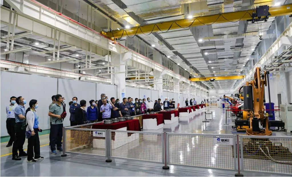 中共陜西省委黨校市廳級(jí)干部進(jìn)修班蒞臨秦川集團(tuán)觀摩指導(dǎo)