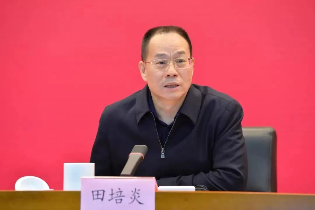 秦川集團(tuán)黨委組織參加學(xué)習(xí)貫徹黨的二十大精神中央宣講團(tuán)國資國企系統(tǒng)報告會