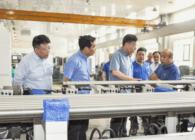 嚴鑒鉑赴漢中片區(qū)企業(yè)調研指導工作