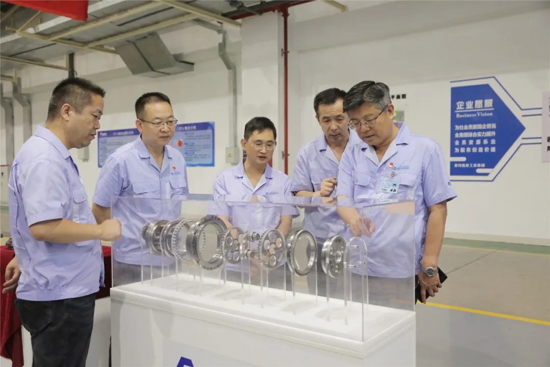 【集團(tuán)資訊】馬旭耀董事長深入關(guān)鍵零部件產(chǎn)業(yè)基地調(diào)研指導(dǎo)工作